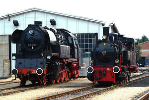 Dampflokomotiven 65 01057 und Ampflwang des Berliner Eisenbahnfreunde e. V.